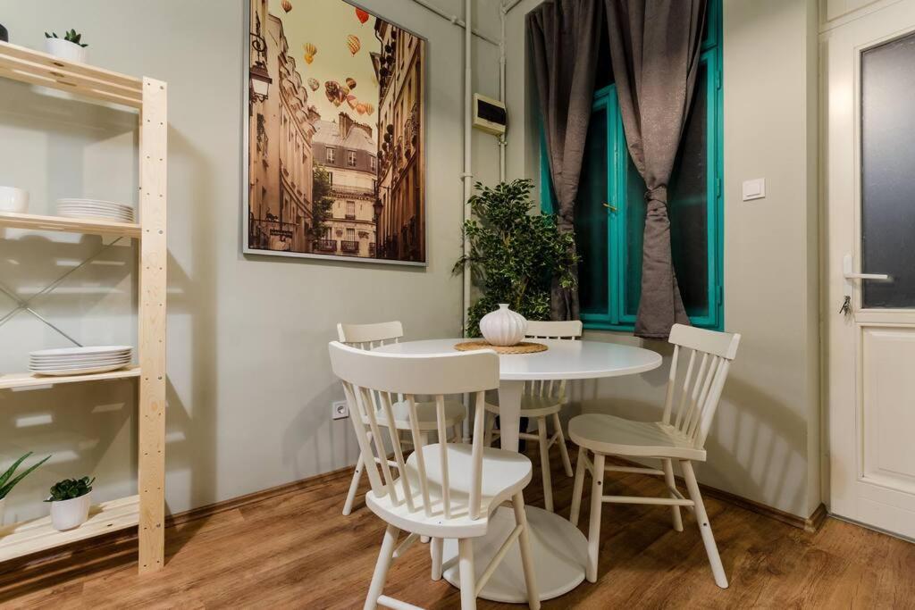 Cosy Apartment In Party District K30 Budapest Bagian luar foto